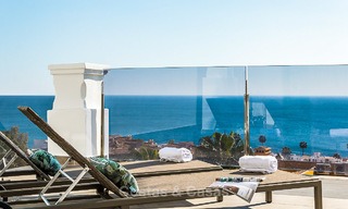 Ruime, moderne luxe appartementen in een nieuw wellness resort te koop, onbelemmerd zeezicht, Manilva, Costa del Sol 10111 
