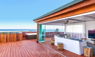 Magnifieke, luxueuze tweedelijns strandvilla met heerlijk zeezicht te koop in Puente Romano, Golden Mile, Marbella 10018 