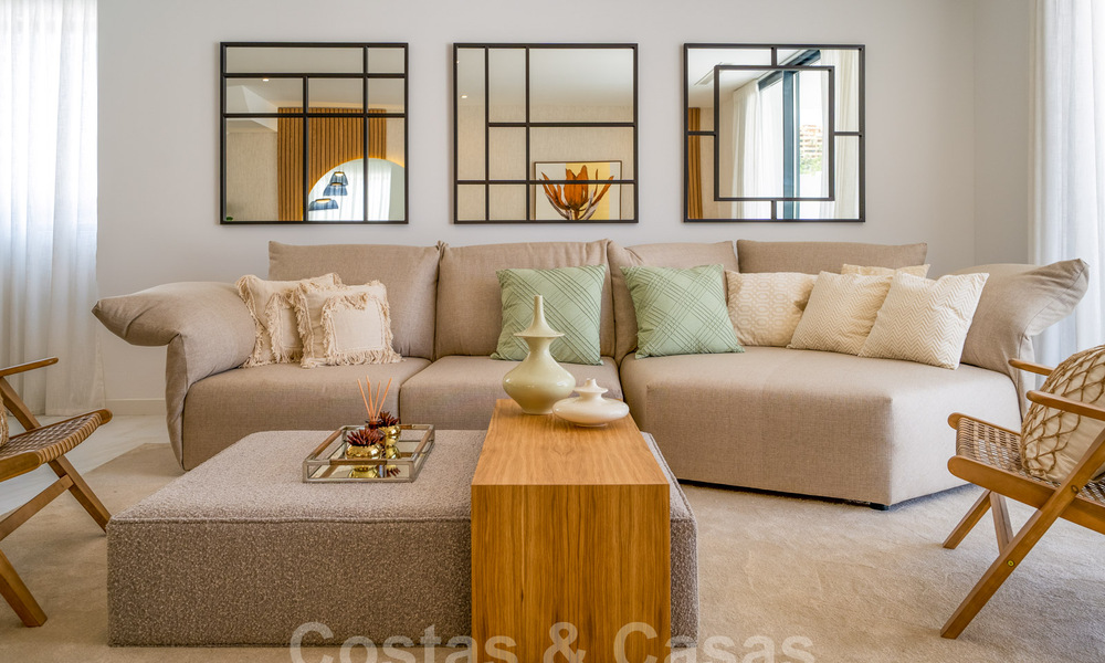 Stijlvolle nieuwe half vrijstaande luxe villa's te koop, New Golden Mile, Marbella - Estepona. Oplevering nakend. Laatste huizen! 35248