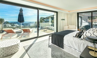Oogstrelende, volledig gerenoveerde luxe villa met adembenemend zeezicht te koop in El Madroñal, Benahavis - Marbella 10082 