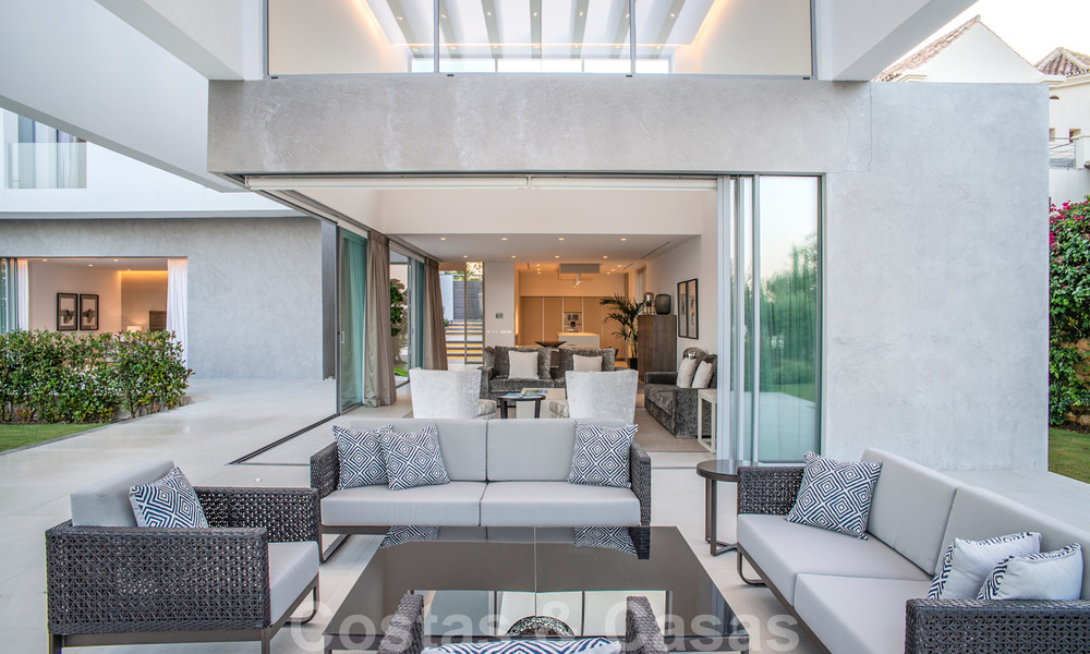 Gloednieuwe hedendaagse luxe villa met panoramisch zeezicht te koop, in een exclusief golfresort, Benahavis - Marbella 26546