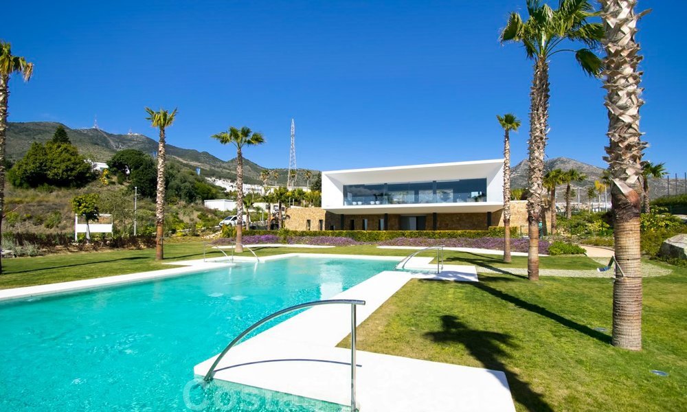 Ruime en moderne exclusieve villa's met prachtig panoramisch zeezicht te koop - Benalmadena, Costa del Sol 26504