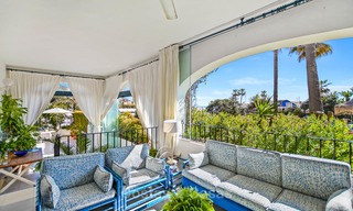 Charmant, zeer ruim duplex appartement te koop, eerstelijnstrand en jachthaven van Cabopino, Oost Marbella 10259 