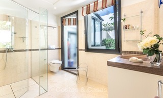 Indrukwekkend en luxueus modern penthouse appartement met panoramisch zeezicht te koop, Marbella East 10281 