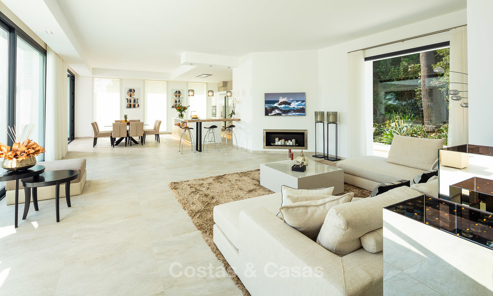 Imposante moderne eigentijdse luxe villa te koop in de Golf Vallei van Nueva Andalucia, Marbella 10441