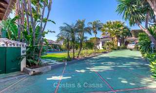 Te koop: Villa in Andalusische stijl in een luxe golf urbanisatie, op loopafstand van voorzieningen - Golf Valley, Nueva Andalucía, Marbella 10491 