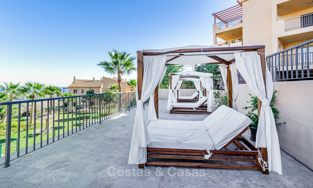 Luxueus hoek penthouse appartement met adembenemend panoramisch uitzicht op zee, golf en bergen te koop, Benahavis, Marbella 10559
