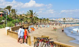Exclusief eerstelijns strand penthouse appartement te koop met zeezicht in Puerto Banus, Marbella 37999 