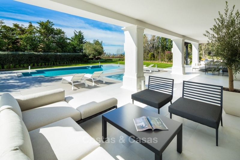 Indrukwekkende en zeer ruime gerenoveerde luxe villa te koop op de Golden Mile in Sierra Blanca, Marbella 10910 