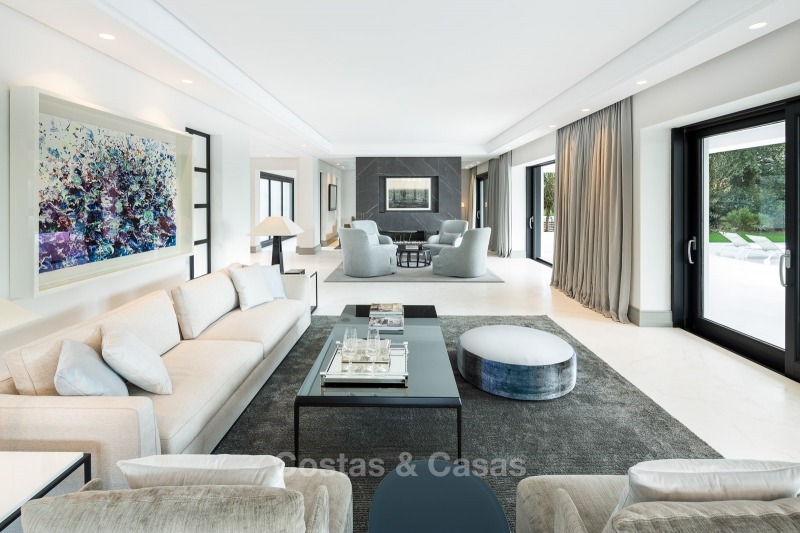 Indrukwekkende en zeer ruime gerenoveerde luxe villa te koop op de Golden Mile in Sierra Blanca, Marbella 10926 