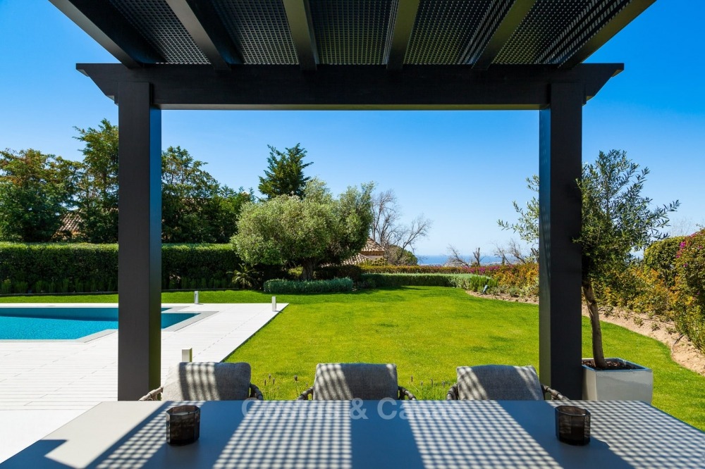 Indrukwekkende en zeer ruime gerenoveerde luxe villa te koop op de Golden Mile in Sierra Blanca, Marbella 10927