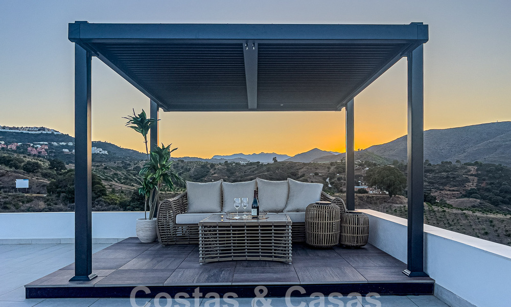 Nieuwe, exclusieve, moderne luxe villa's in een eersteklas golfresort te koop, Mijas, Costa del Sol 56677