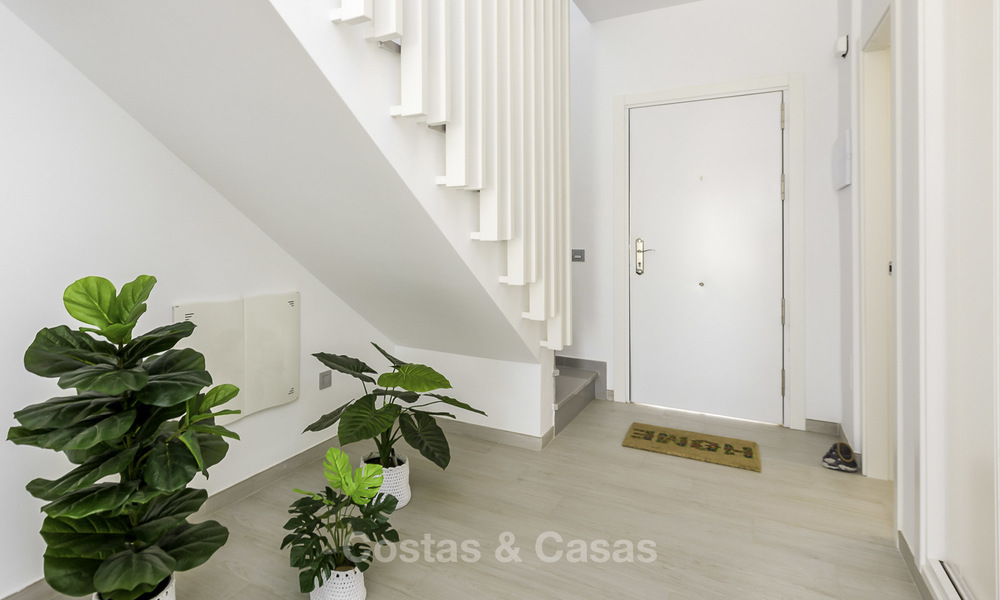 Nieuwe moderne appartementen aan het strand te koop, instapklaar - Estepona 17087