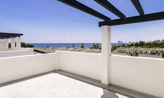 Nieuwe moderne appartementen aan het strand te koop, instapklaar - Estepona 17092 