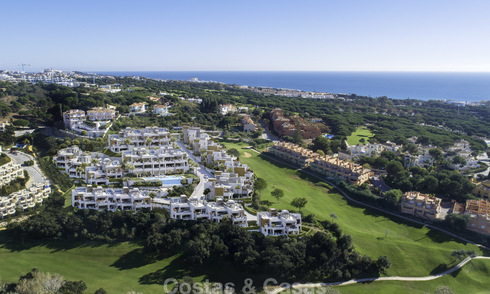 Nieuwe moderne luxe appartementen met prachtig zeezicht koop, eerstelijns golf positie, Marbella. Opgeleverd. Laatste! 11604