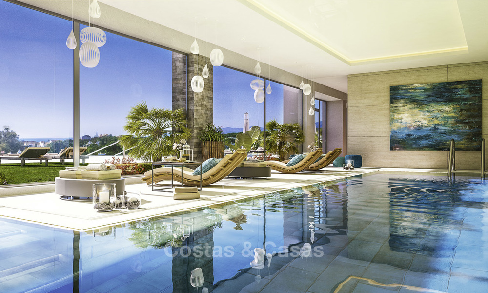 Gloednieuwe moderne luxe appartementen met prachtig zeezicht koop, eerstelijns golf positie, Marbella. Opgeleverd. 11607