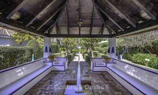 Appartementen te koop in een eerstelijnstrand complex in Elviria, Marbella 11258 