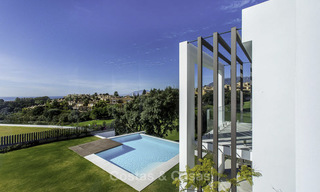 Oogstrelende moderne designer villa met zeezicht te koop, eerstelijn golf en instapklaar, Oost- Marbella 11834 