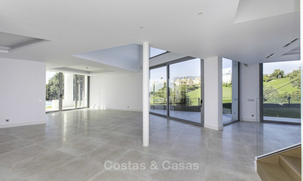 Oogstrelende moderne designer villa met zeezicht te koop, eerstelijn golf en instapklaar, Oost- Marbella 11845