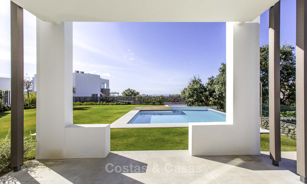 Oogstrelende moderne designer villa met zeezicht te koop, eerstelijn golf en instapklaar, Oost- Marbella 11848