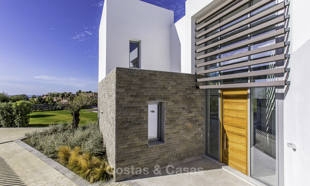 Oogstrelende moderne designer villa met zeezicht te koop, eerstelijn golf en instapklaar, Oost- Marbella 11855