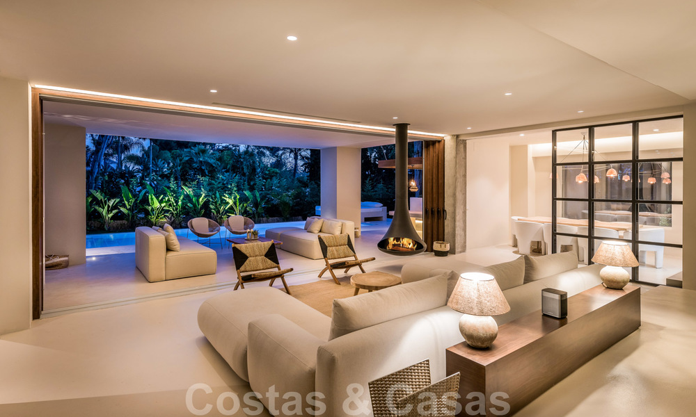 Prachtige nieuwe moderne luxe villa te koop aan het strand te Los Monteros, Oost Marbella 26646