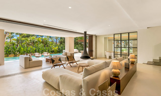 Prachtige nieuwe moderne luxe villa te koop aan het strand te Los Monteros, Oost Marbella 26660 