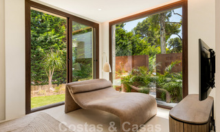 Prachtige nieuwe moderne luxe villa te koop aan het strand te Los Monteros, Oost Marbella 26661 
