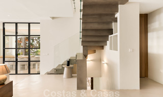 Prachtige nieuwe moderne luxe villa te koop aan het strand te Los Monteros, Oost Marbella 26684 