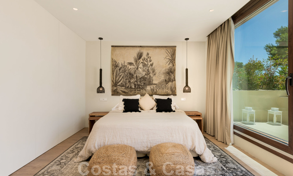 Prachtige nieuwe moderne luxe villa te koop aan het strand te Los Monteros, Oost Marbella 26689