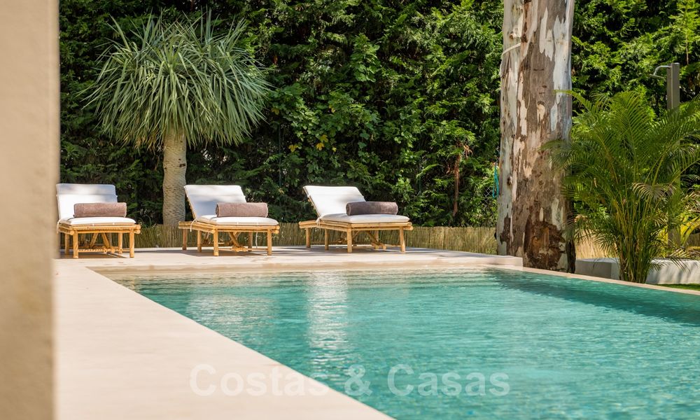 Prachtige nieuwe moderne luxe villa te koop aan het strand te Los Monteros, Oost Marbella 26696
