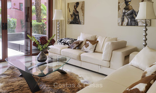 Ruim, aantrekkelijk appartement te koop in een exclusief strandcomplex, tussen Marbella en Estepona 11760 