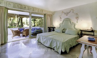 Luxe tweedelijns strandappartement te koop in een exclusief complex in het centrum van Marbella 11875 