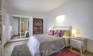 Gezellig gerenoveerd huis te koop in een eerstelijn strandurbanisatie op de New Golden Mile, Estepona - Marbella 12006 
