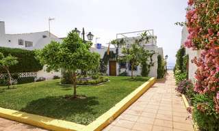 Gezellig gerenoveerd huis te koop in een eerstelijn strandurbanisatie op de New Golden Mile, Estepona - Marbella 12015 