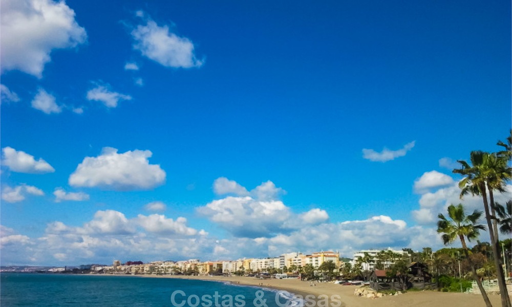 Prachtige nieuwe moderne villa's te koop dicht bij Estepona centrum, Costa del Sol 12183