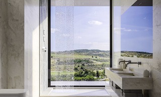Prachtige nieuwe moderne villa's te koop dicht bij Estepona centrum, Costa del Sol 12020 