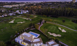 Prestigieuze luxe villa op een uitzonderlijke locatie te koop, eerstelijn golf, zeezicht en instapklaar - Nueva Andalucia, Marbella 17134 