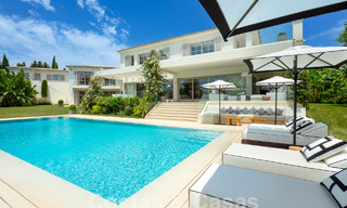 Prestigieuze luxe villa op een uitzonderlijke locatie te koop, eerstelijn golf, zeezicht en instapklaar - Nueva Andalucia, Marbella 57164 