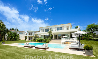 Prestigieuze luxe villa op een uitzonderlijke locatie te koop, eerstelijn golf, zeezicht en instapklaar - Nueva Andalucia, Marbella 57167 