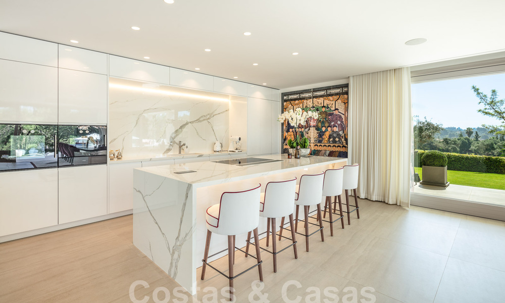 Prestigieuze luxe villa op een uitzonderlijke locatie te koop, eerstelijn golf, zeezicht en instapklaar - Nueva Andalucia, Marbella 57183