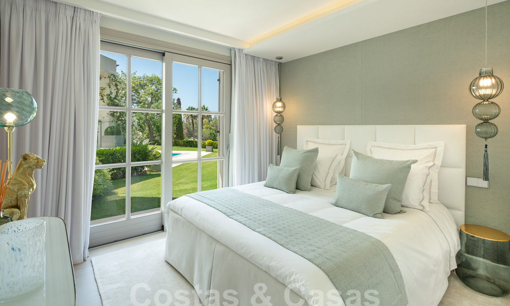 Prestigieuze luxe villa op een uitzonderlijke locatie te koop, eerstelijn golf, zeezicht en instapklaar - Nueva Andalucia, Marbella 57185