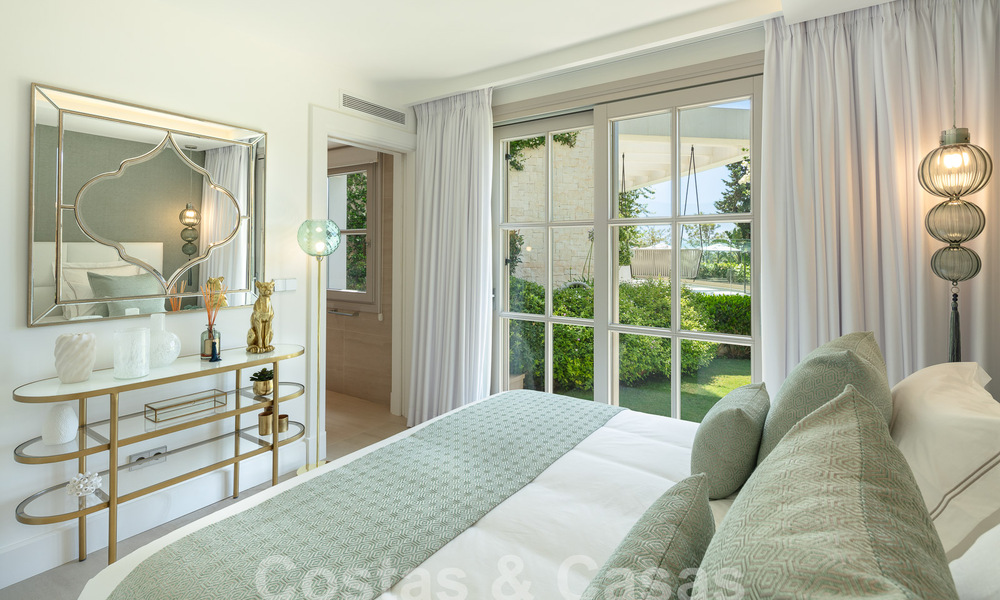 Prestigieuze luxe villa op een uitzonderlijke locatie te koop, eerstelijn golf, zeezicht en instapklaar - Nueva Andalucia, Marbella 57186