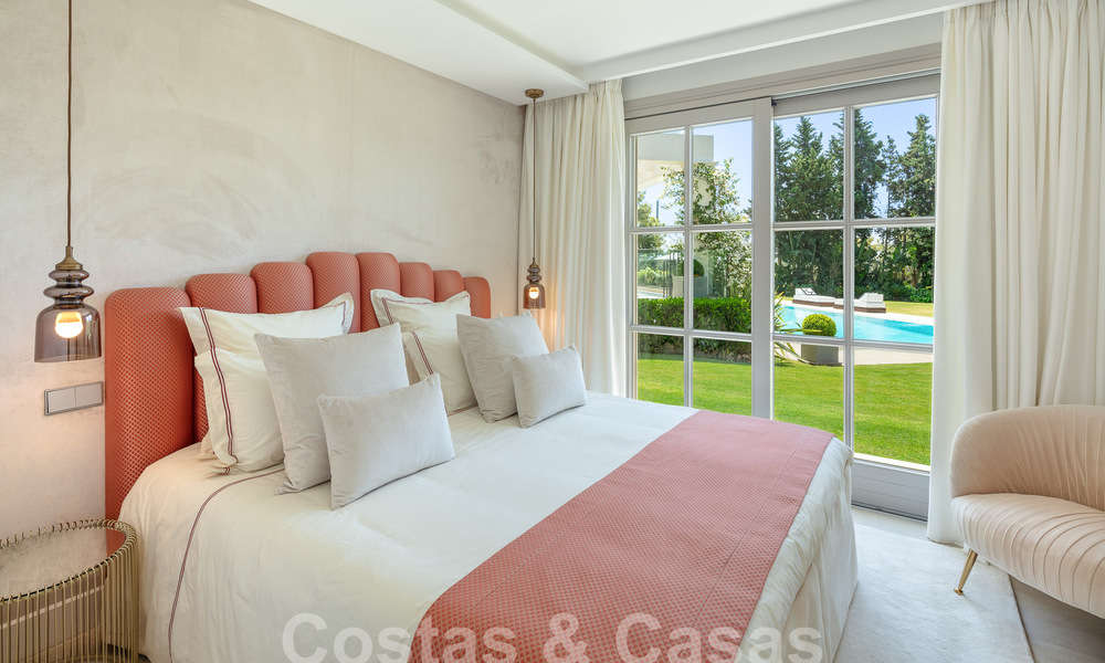 Prestigieuze luxe villa op een uitzonderlijke locatie te koop, eerstelijn golf, zeezicht en instapklaar - Nueva Andalucia, Marbella 57188