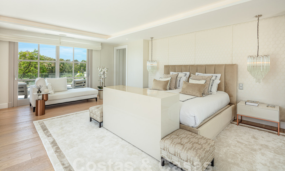 Prestigieuze luxe villa op een uitzonderlijke locatie te koop, eerstelijn golf, zeezicht en instapklaar - Nueva Andalucia, Marbella 57192