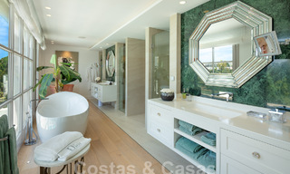 Prestigieuze luxe villa op een uitzonderlijke locatie te koop, eerstelijn golf, zeezicht en instapklaar - Nueva Andalucia, Marbella 57195 