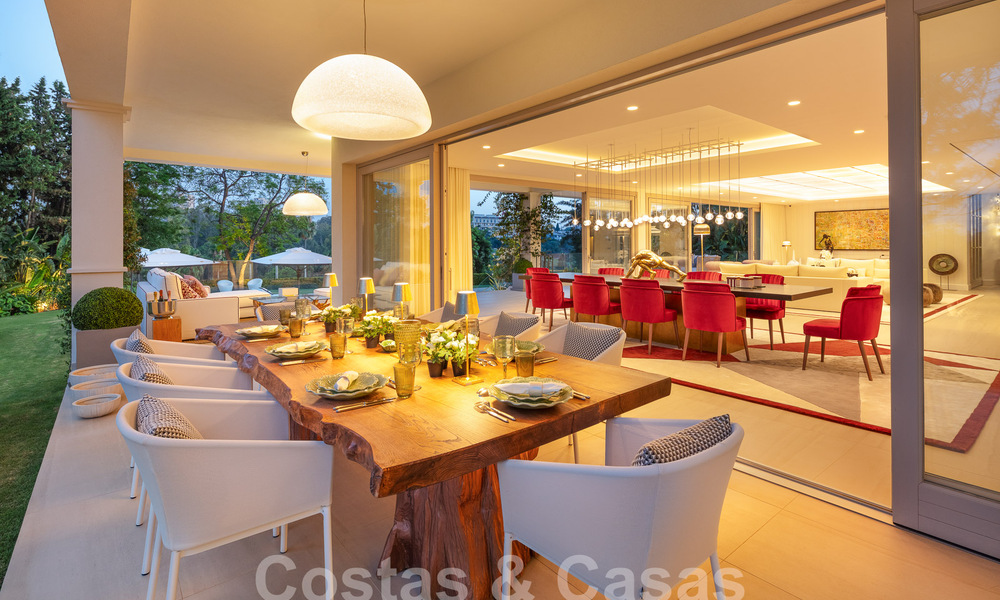 Prestigieuze luxe villa op een uitzonderlijke locatie te koop, eerstelijn golf, zeezicht en instapklaar - Nueva Andalucia, Marbella 57202