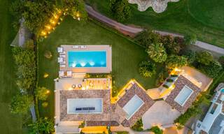 Prestigieuze luxe villa op een uitzonderlijke locatie te koop, eerstelijn golf, zeezicht en instapklaar - Nueva Andalucia, Marbella 57213 