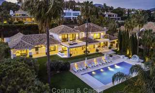 Indrukwekkende luxe villa met panoramisch zeezicht te koop in het hart van de Golf Vallei te Nueva Andalucia, Marbella 12097 