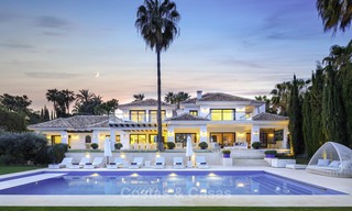 Indrukwekkende luxe villa met panoramisch zeezicht te koop in het hart van de Golf Vallei te Nueva Andalucia, Marbella 12099 